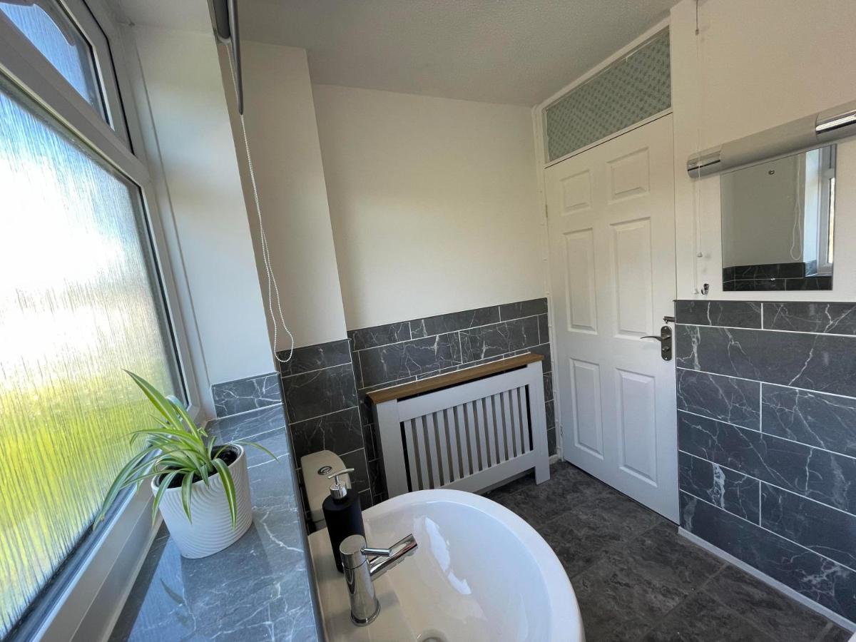 Leominster 3 Bedroom House Parking Garden Private Ngoại thất bức ảnh