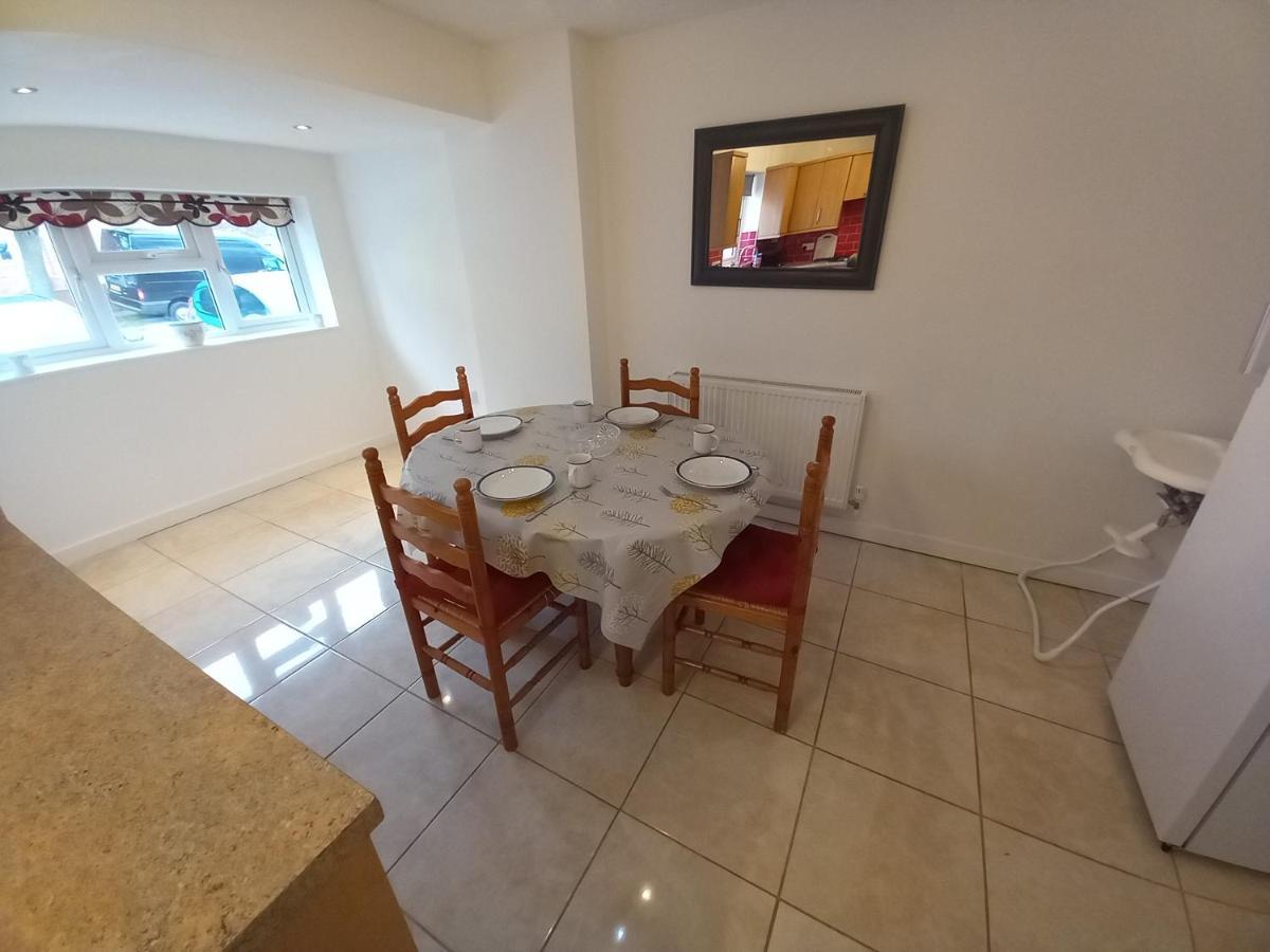 Leominster 3 Bedroom House Parking Garden Private Ngoại thất bức ảnh